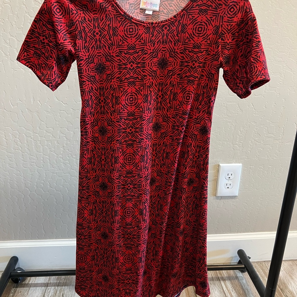 LuLaRoe Red and Black Sheath Dress Short Sleeve Scoop Neck